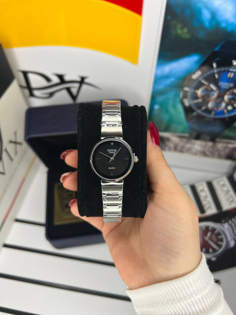 ساعت اورجینال زنانه بندصفحه گرد برند  المانی داویکس مدل DVL24036.3